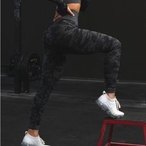 Gymshark Black Camo Seamless Leggings